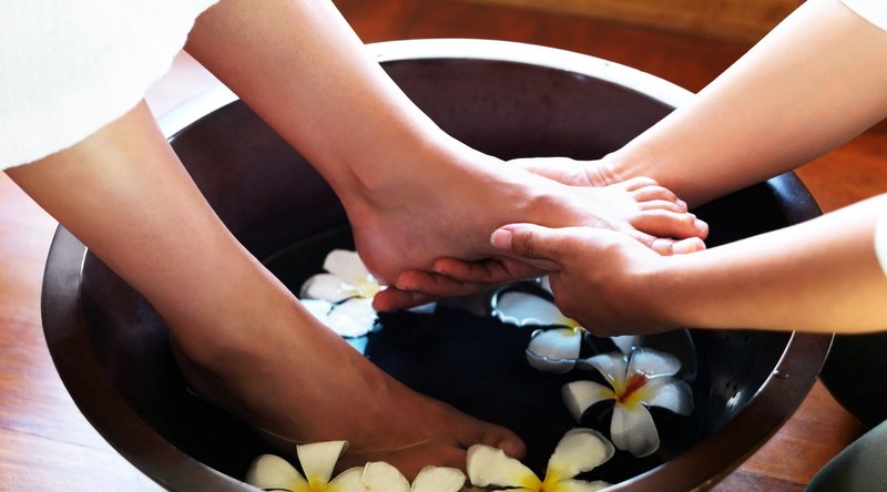 Dịch vụ massage chân đông y tại Daily Spa sẽ mang đến cho bạn một trạng thái thư giãn tuyệt vờ